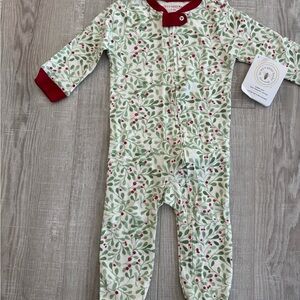 Burt’s Bees Green and Red Holiday Sleeper